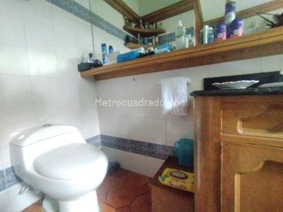 Casa de 4 alcobas en arriendo en El Campestre La Frontera, Medellín, 360 m² · foto 11 de 20