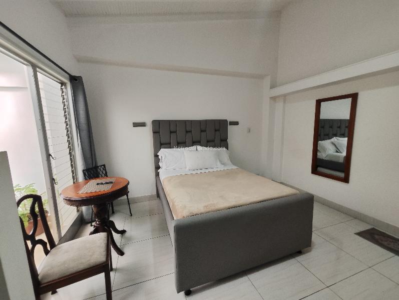 Casa Amplia de 5 Alcobas para Arriendo en Laureles - 5