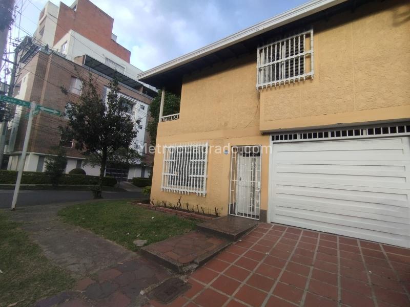 Casa Amplia de 3 Alcobas en Belén Malibu - 2