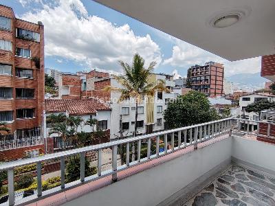 Apartamento de 3 alcobas en arriendo en Las Acacias Laureles, Medellín, 160 m² · foto 1 de 20