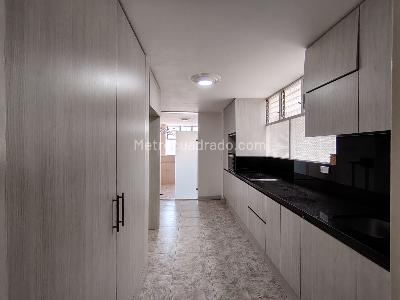 Apartamento de 3 alcobas en arriendo en Las Acacias Laureles, Medellín, 160 m² · foto 8 de 20