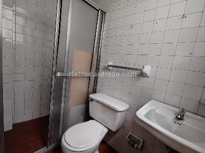 Apartamento de 3 alcobas en arriendo en Las Acacias Laureles, Medellín, 160 m² · foto 13 de 20