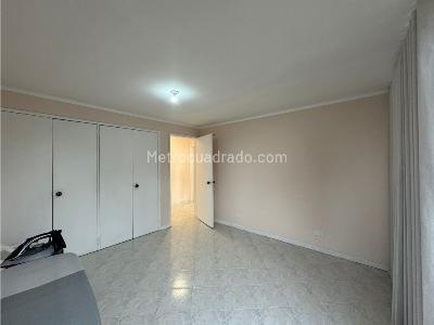 Apartamento de 3 alcobas en venta en Patio Bonito, Medellín, 168 m² · foto 8 de 14