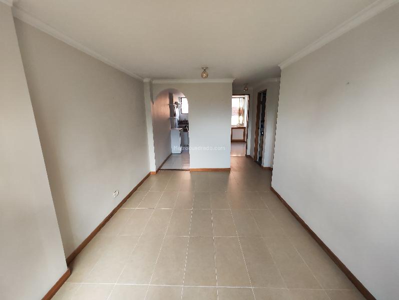 1BR Apartment in Laureles with Private Parking & Storage