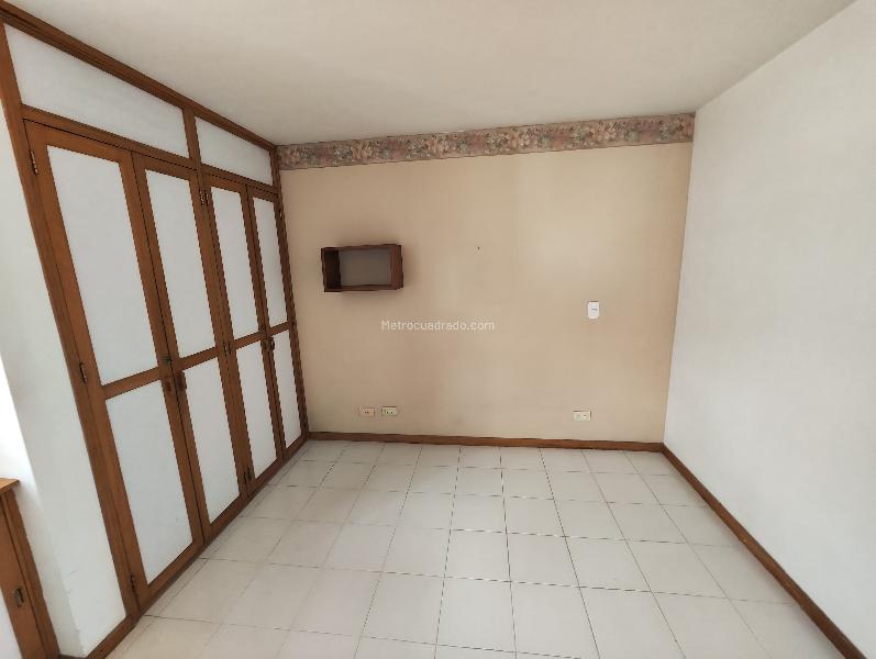 1BR Apartment in Laureles with Private Parking & Storage - 4