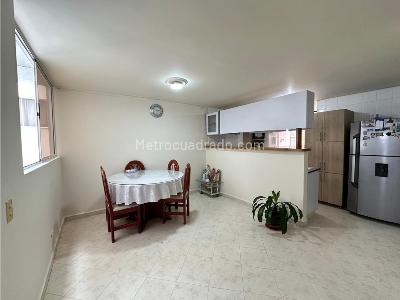 Apartamento en venta en Los Colores, Medellín · foto 2 de 16