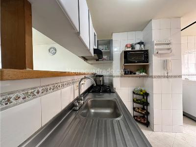 Apartamento en venta en Los Colores, Medellín · foto 6 de 16