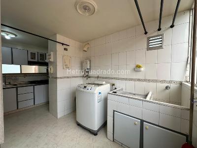 Apartamento en venta en Los Colores, Medellín · foto 13 de 16
