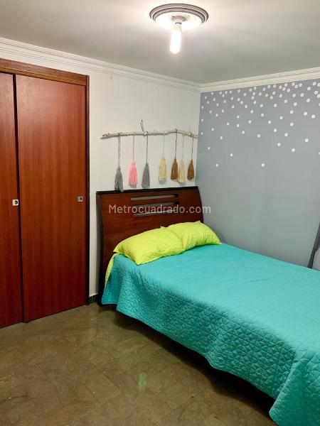 Spacious 3BR Apartment in Laureles Medellin - 4