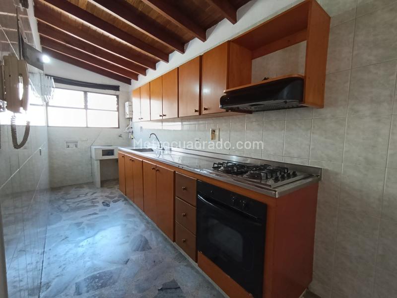 Spacious 3BR Apartment in La Castellana