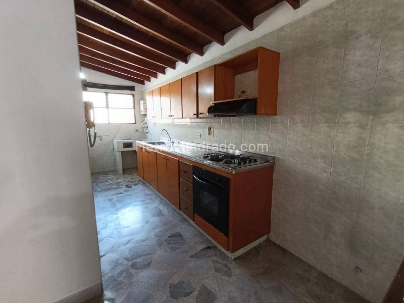 Apartamento Amplio de 3 Alcobas en La Castellana - 4