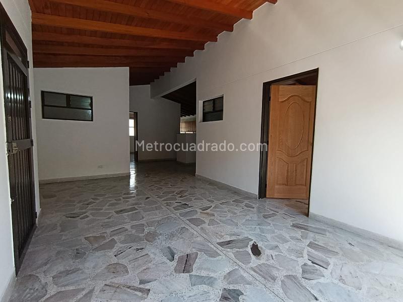 Apartamento Amplio de 3 Alcobas en La Castellana - 7