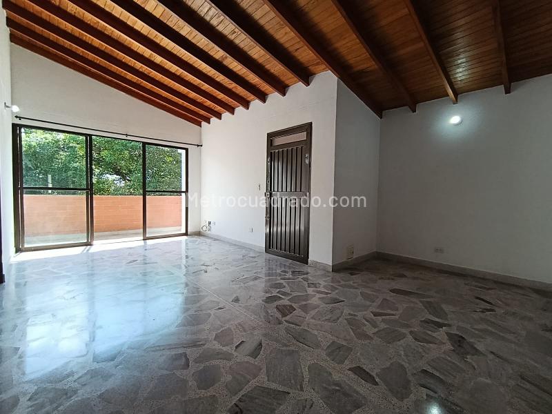 Apartamento Amplio de 3 Alcobas en La Castellana - 8