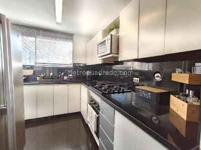 Apartamento de 3 alcobas en arriendo en Castropol, Medellín, 98 m² · foto 18 de 19