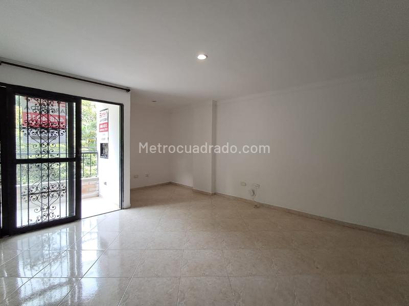 Spacious 3BR Apartment in El Velodromo