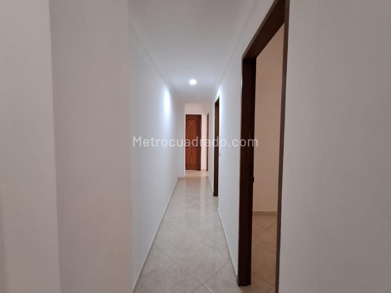 Apartamento Amplio de 3 Alcobas en El Velódromo - 9