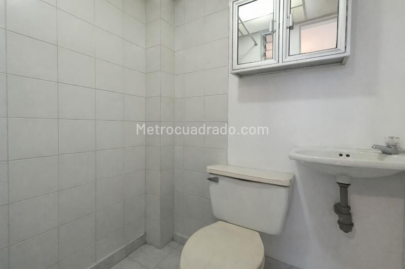 Apartamento Amplio de 3 Alcobas en Florida Nueva - 9
