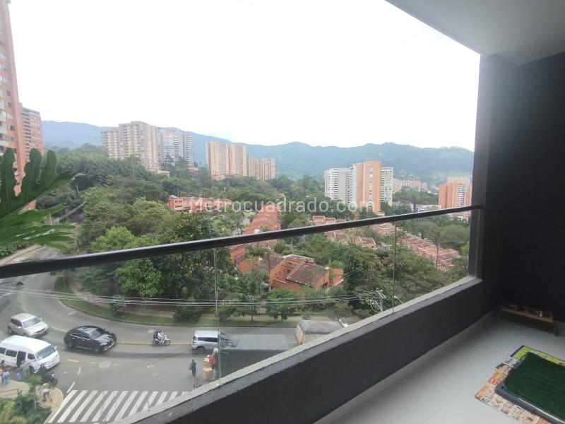 2BR Apartment in Loma Del Escobero Envigado (82 m²)