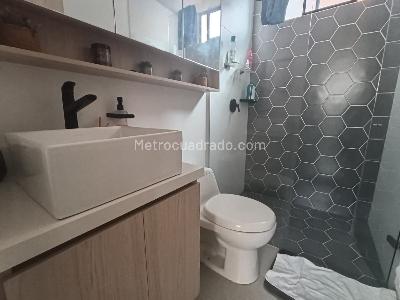 Apartamento de 2 alcobas en arriendo en Loma Del Escobero Envigado, Envigado, 82 m² · foto 7 de 13