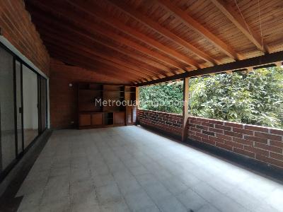 Apartamento de 3 alcobas en arriendo en La Frontera, Medellín, 175 m² · foto 2 de 20