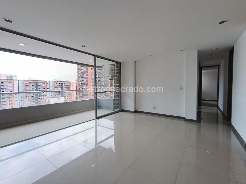 3BR Apartment for Rent in Ciudad del Río, Medellín - 2