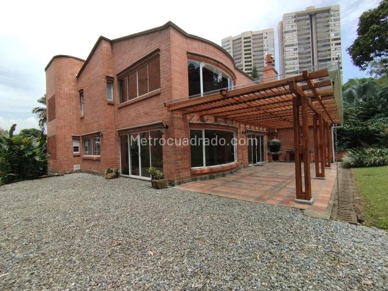 Casa Exclusiva de 4 Alcobas en La Calera