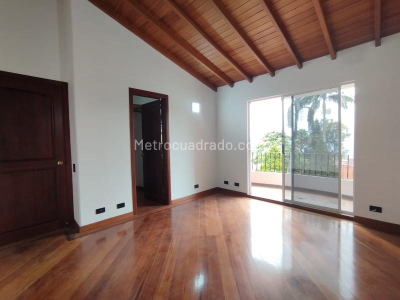 Casa Exclusiva de 4 Alcobas en La Calera - 7