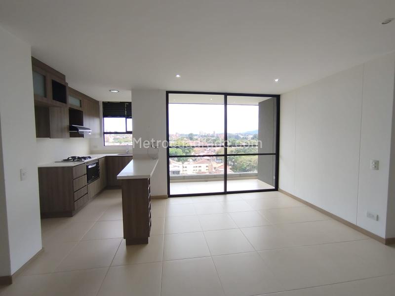 Apartamento en Arriendo, Barro Blanco Rio Negro, Rionegro - 2