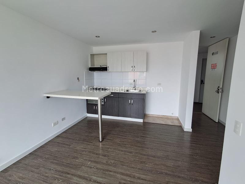 Spectacular 3BR Apartment with Panoramic Views in Suramérica - 2