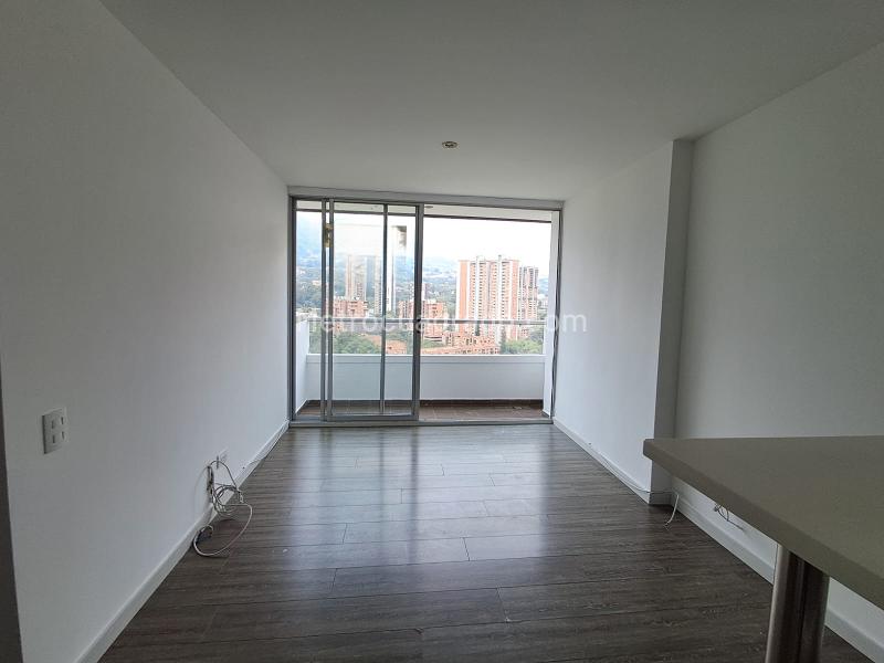 Spectacular 3BR Apartment with Panoramic Views in Suramérica - 3