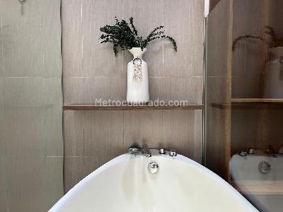 Casa de 3 alcobas en arriendo en Altos Del Poblado Cola Del Zorro, Medellín, 400 m² · foto 10 de 20