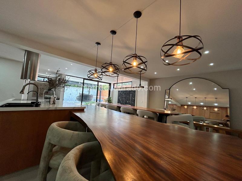 Exclusive 3BR House with Pool in Altos Del Poblado - 4