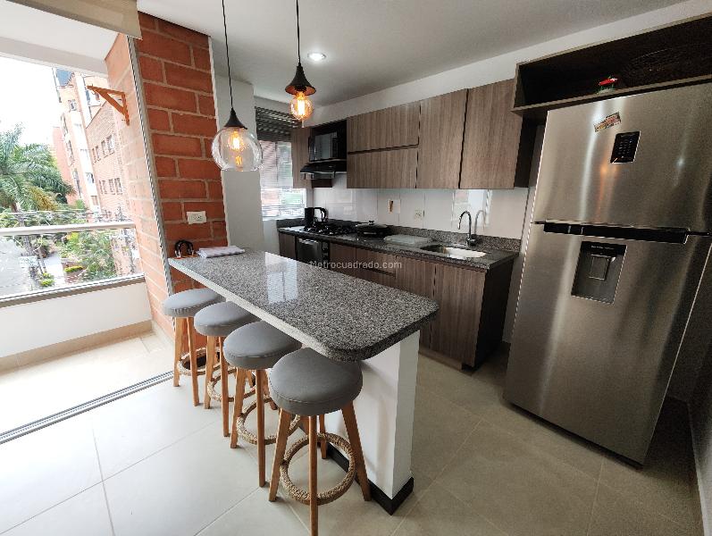 Spacious 2BR Apartment with Study in Conquistadores - 2