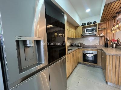 Apartamento de 3 alcobas en venta en Obrero, Bello, 83 m² · foto 2 de 20