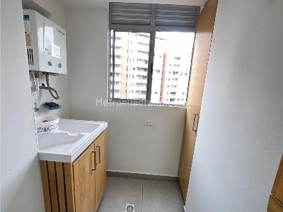 Apartamento de 3 alcobas en venta en Obrero, Bello, 83 m² · foto 11 de 20
