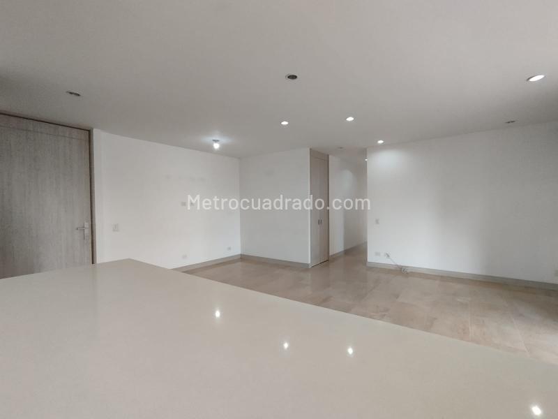 Apartamento Estiloso de 3 Alcobas en Lalinde - 4
