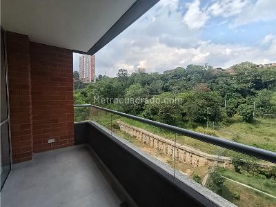 Apartamento de 3 alcobas en venta en Guayabal, Medellín, 102 m² · foto 2 de 20