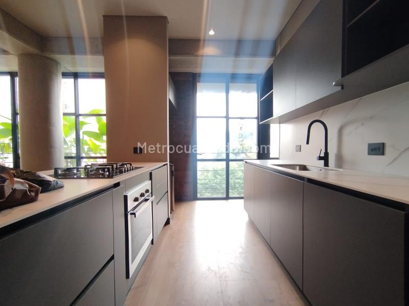 Apartamento Moderno de 1 Alcoba con Terraza en Castropol - 6