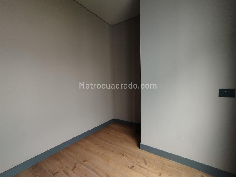 Apartamento Moderno de 1 Alcoba con Terraza en Castropol - 8