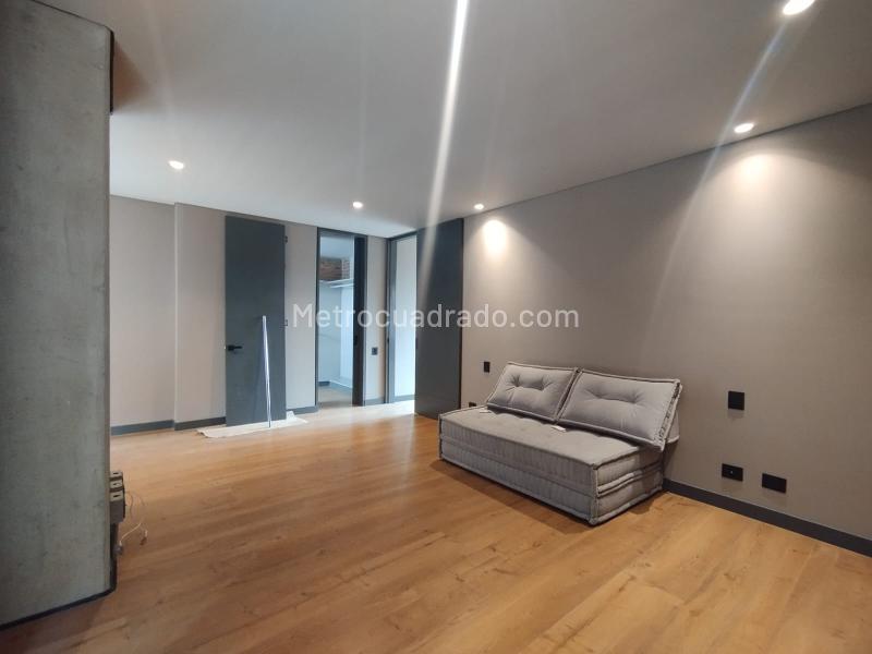 Apartamento Moderno de 1 Alcoba con Terraza en Castropol - 9