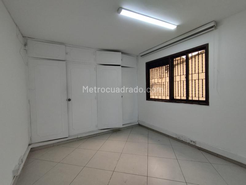 Casa Comercial en Alquiler en Aguacatala, Medellín - 5