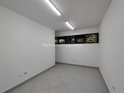 Casa en arriendo en La Aguacatala, Medellín, 440 m² · foto 7 de 20