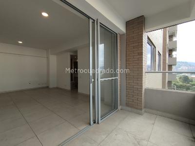 Apartamento de 3 alcobas en arriendo en Jardines, Envigado, 84 m² · foto 2 de 17