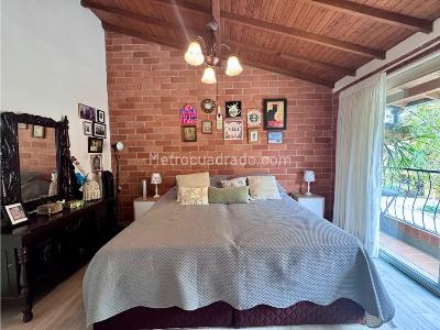 Casa de 3 alcobas en venta en La Cuenca, Envigado, 156 m² · foto 10 de 20
