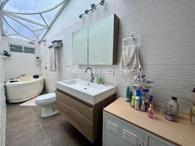 Casa de 3 alcobas en venta en La Cuenca, Envigado, 156 m² · foto 11 de 20
