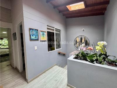 Casa de 3 alcobas en venta en La Cuenca, Envigado, 156 m² · foto 17 de 20