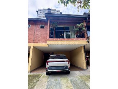 Casa de 3 alcobas en venta en La Cuenca, Envigado, 156 m² · foto 19 de 20