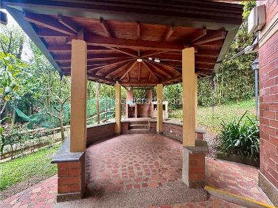 Casa de 3 alcobas en venta en La Cuenca, Envigado, 156 m² · foto 20 de 20