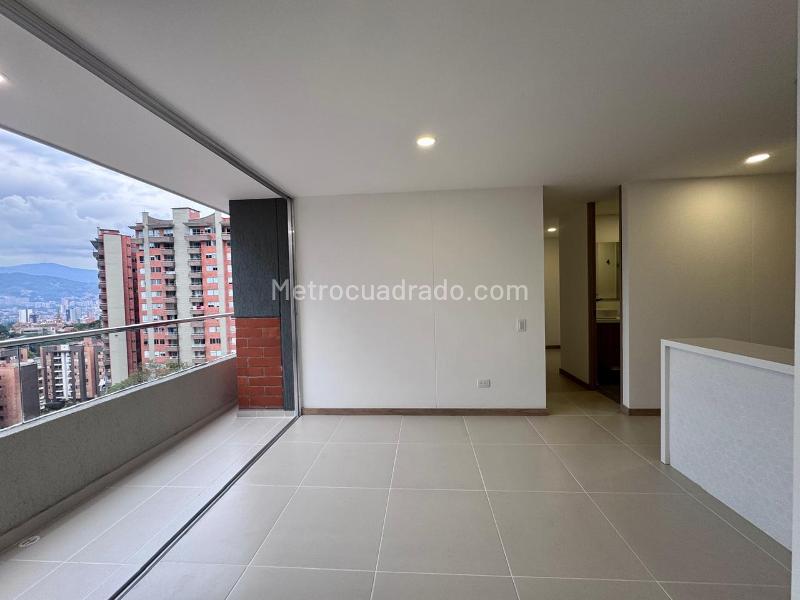 Apartamento en Arriendo, Camino Verde, Envigado - 2