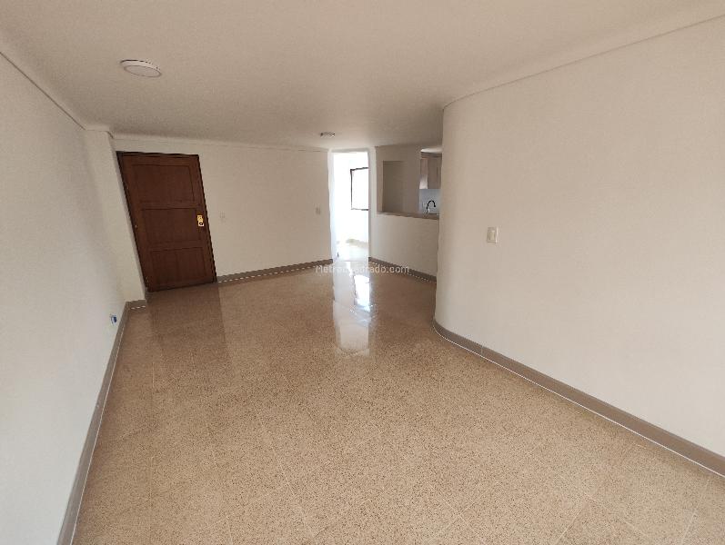 Spacious 3BR Apartment with Pool in Laureles